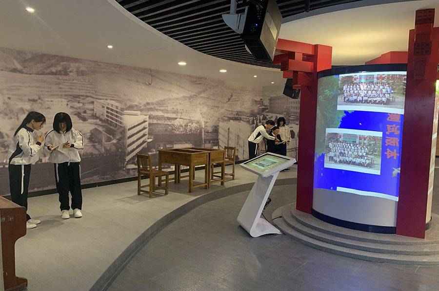 校史展廳方案,高中校史館效果圖,師范校史館設(shè)計(jì)